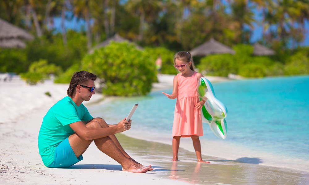 Sri Lanka with kids, beach activities