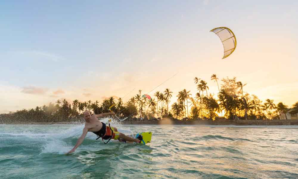 kite surfing 