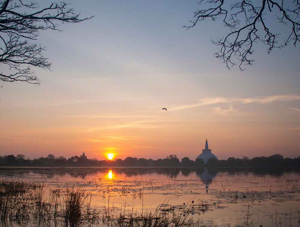 sunset un anuradhapura